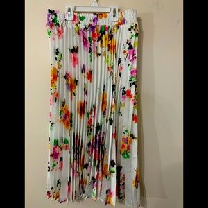 Zara pleated skirt (used once)